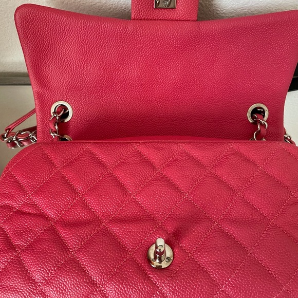 Chanel pink caviar small east flap - Picture 4 of 17